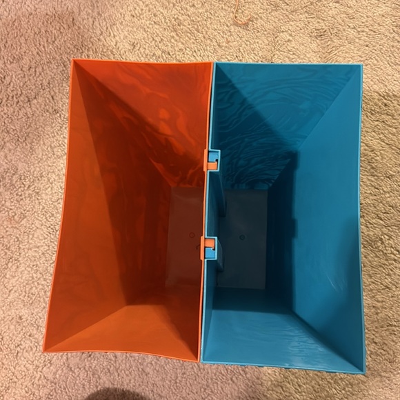 AMC Exclusive! 2 in 1 Godzilla and Kong the new empire popcorn bucket! - Picture 3 of 4